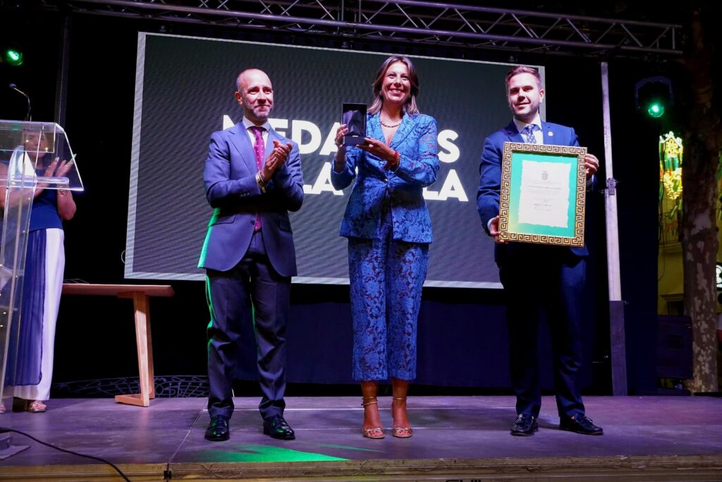 Grazalema concede a Ronda la Medalla de la Villa por su apoyo durante las borrascas