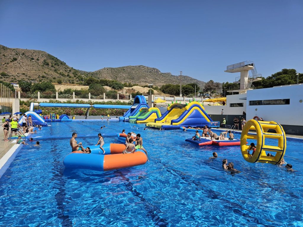 Fiesta de Juegos en Piscina de la Feria de San Miguel