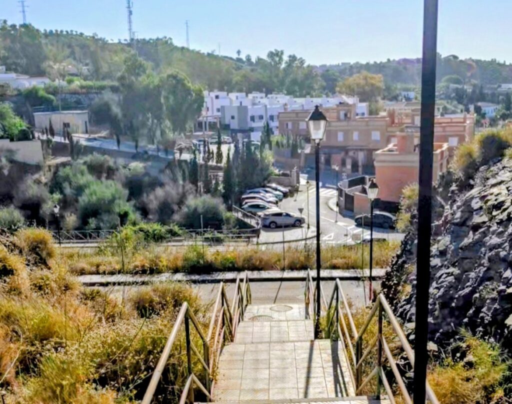 Ocho empresas optan a ejecutar las obras de finalización de la urbanización Las Biznagas en Benajarafe