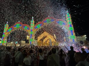Ronda inicia la Feria de Pedro Romero con la Cabalgata de la Alegría y el encendido del alumbrado